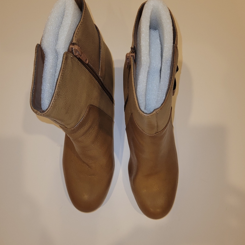 Nine West Pansyo Brown Leather Ankle Boots